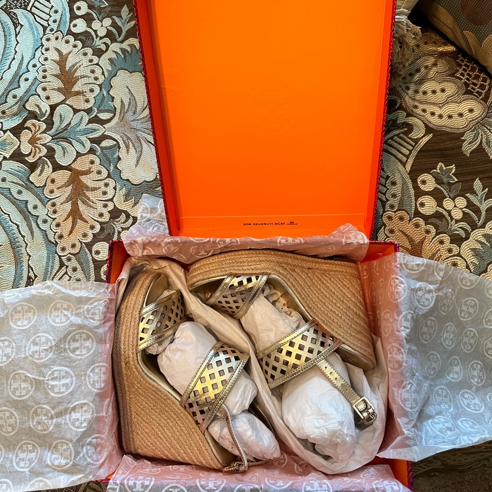 Wedge Sandal. They were used once. Amazing condition.